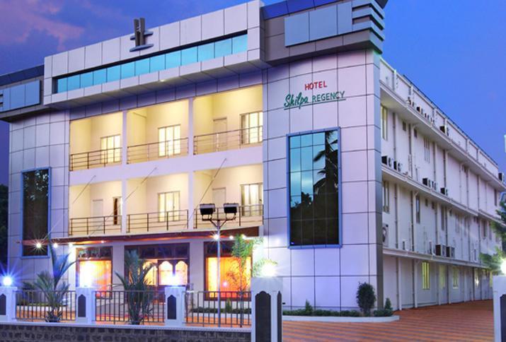 Hotel Shilpa Regency Kottarakara Ngoại thất bức ảnh