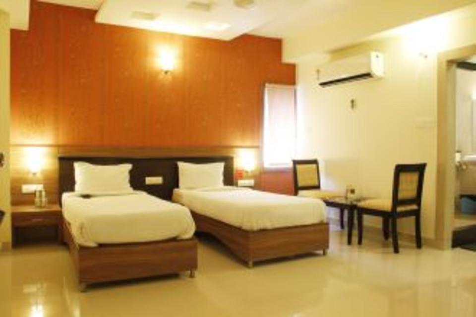 Hotel Shilpa Regency Kottarakara Ngoại thất bức ảnh